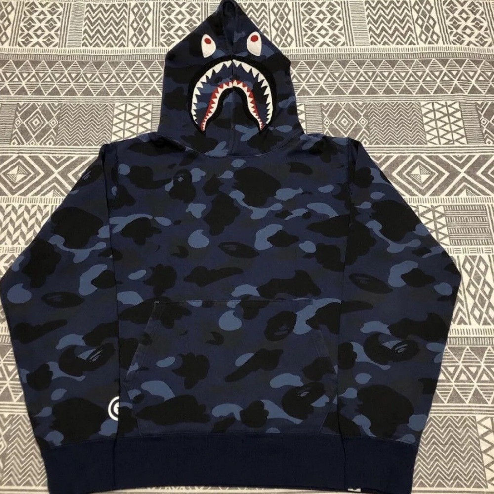 💯 authentic Large Navy Blue Bape Hoodie Pullover Men’s 🦈